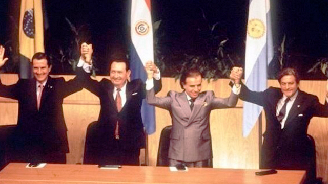 La imagen ecuerda el día de la firma del acta fundacional de Mercposur, en Asunción, Praguay (Imagen: Prensa Mercosur)